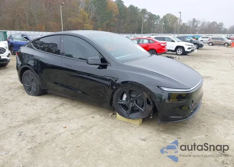 2026 Tesla Model Y Long Range Dual Motor All-Wheel Drive z USA, uszkodzony, nr VIN 7SAYGDED2TA446609